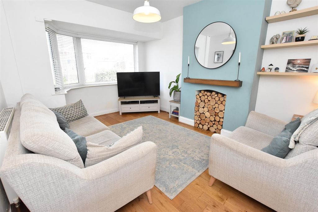 Property photo 3 of 21 Dsc_0501 - Copy (12).Jpg