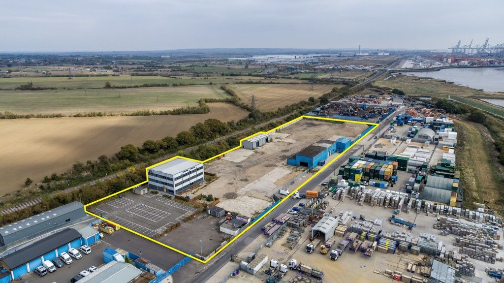 Property photo 1 of 5 Photo 9