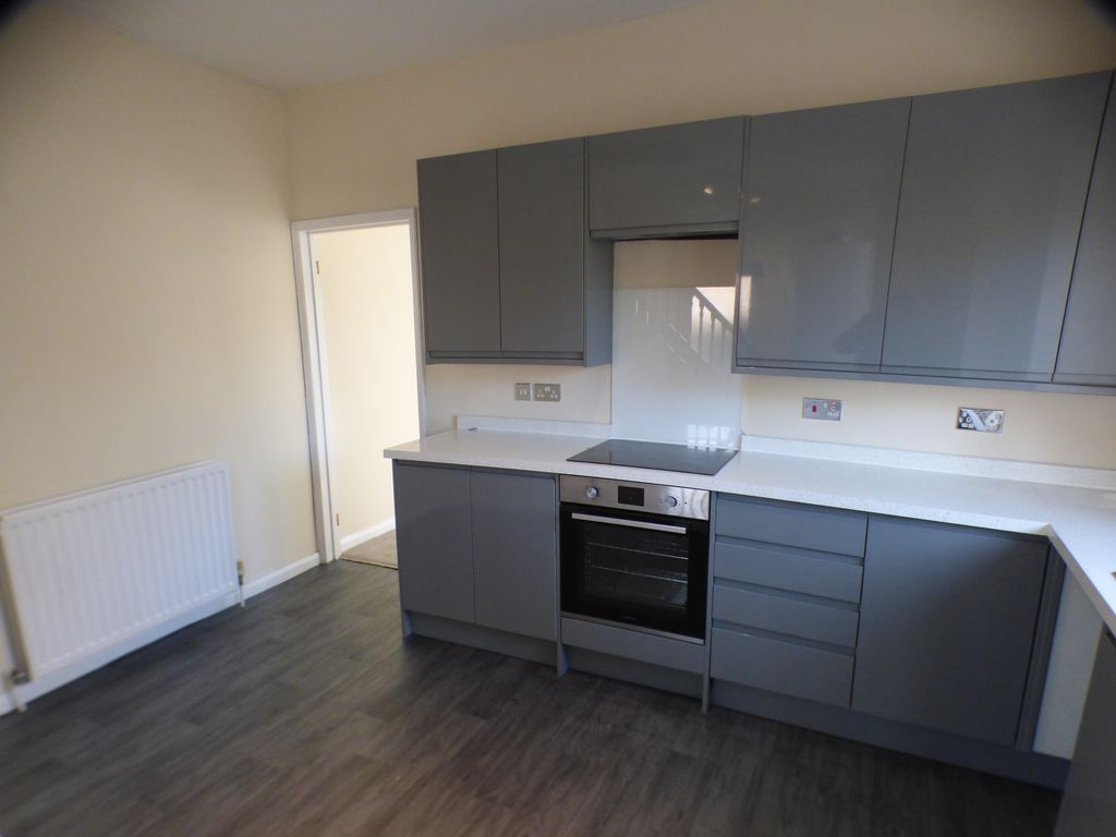 Property photo 3 of 13 Kitchen