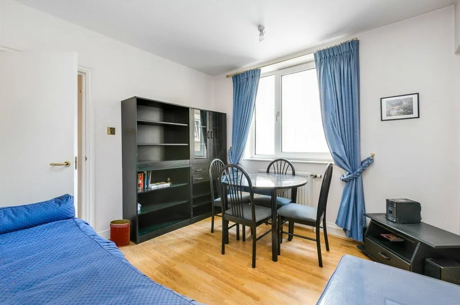 Property photo 3 of 7