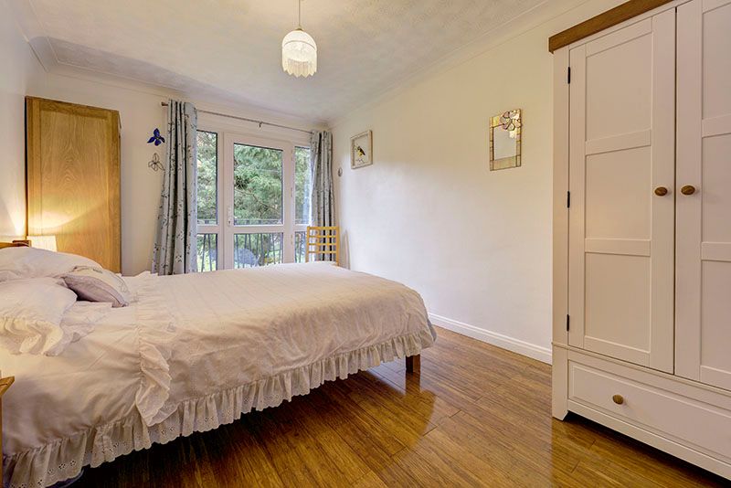 Property photo 3 of 6 Bedroom