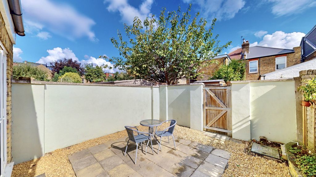 Property photo 3 of 14
