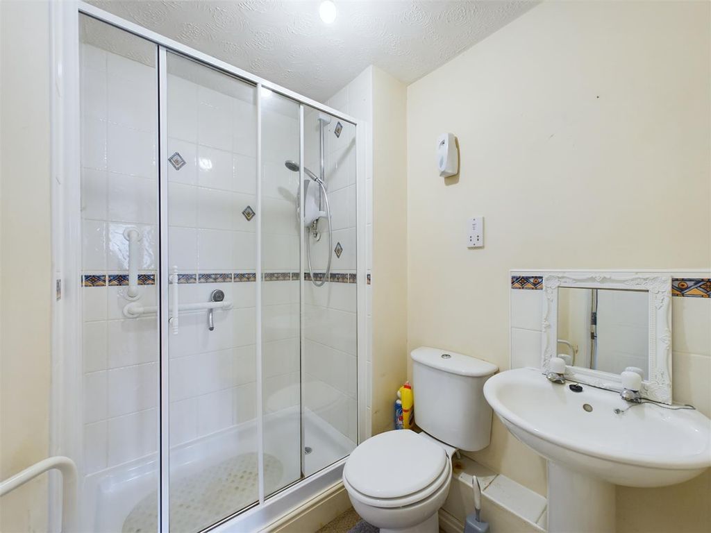 Property photo 3 of 14 Cam01207G0-Pr0397-Still010.Jpg