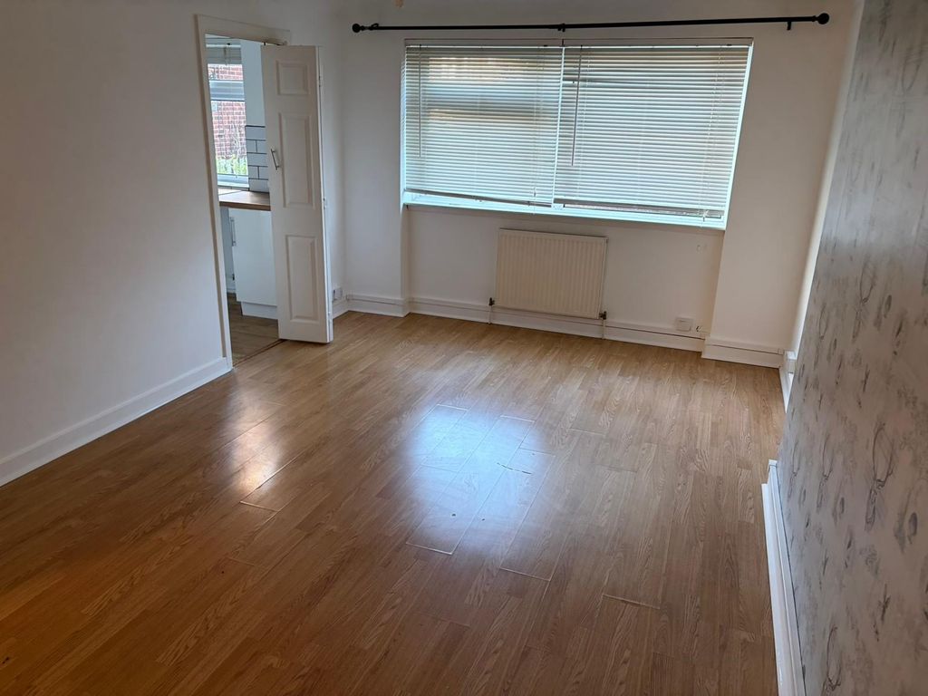 Property photo 2 of 10 Photo 8