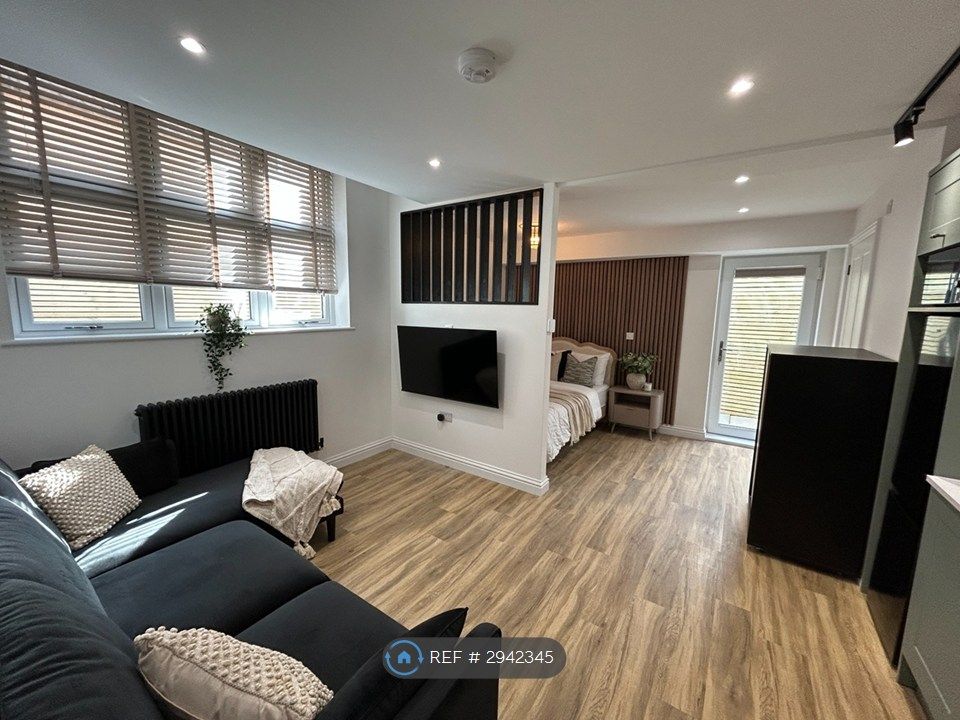 Property photo 1 of 9 Studio 5