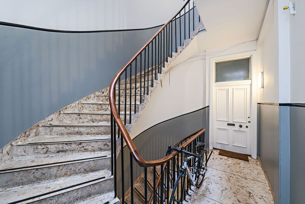 Property photo 2 of 31 Stairwell