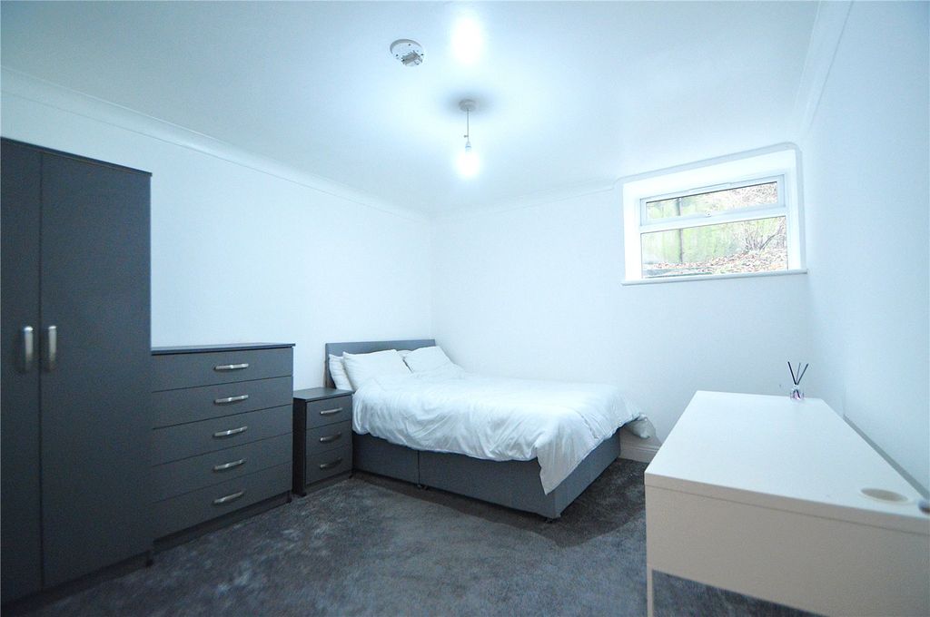 Property photo 1 of 14 Picture No. 21