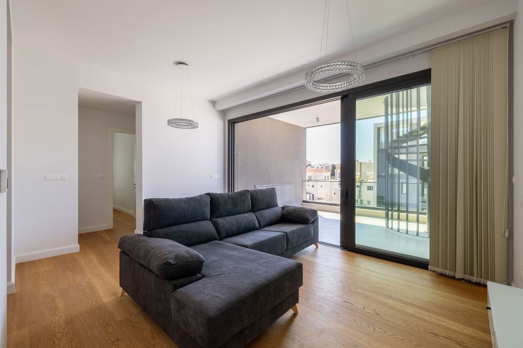Property photo 2 of 30