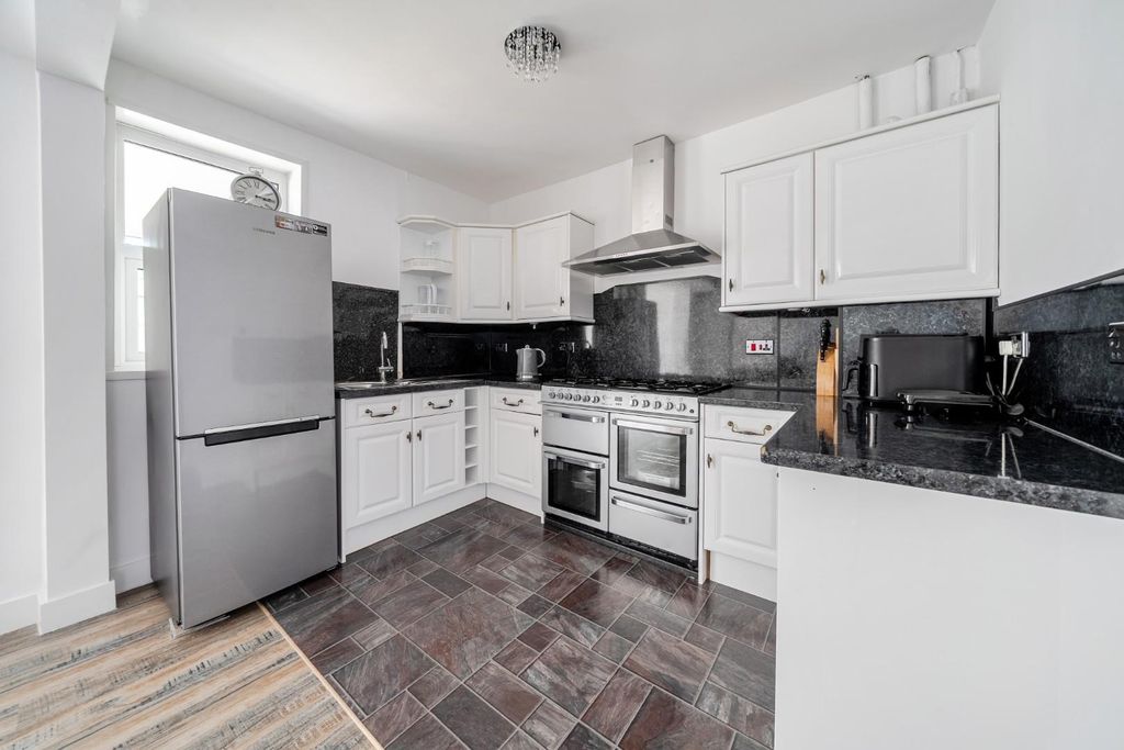Property photo 2 of 16 1452224-16-69Ef97Fbd7Bbf.Jpg