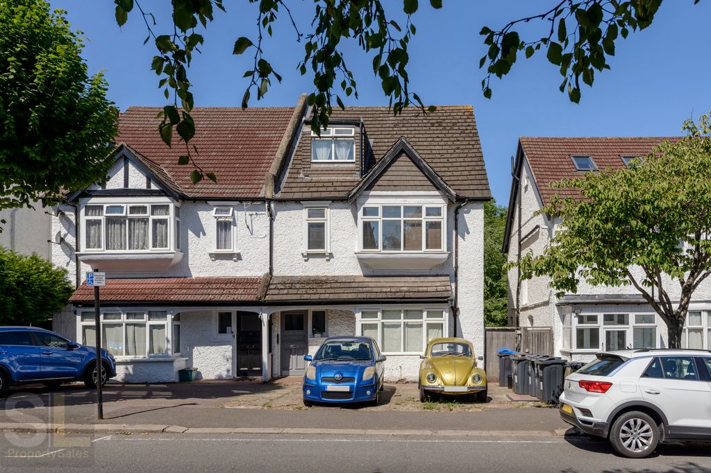 Property photo 2 of 8 4@81 Mayfield Rd-3976