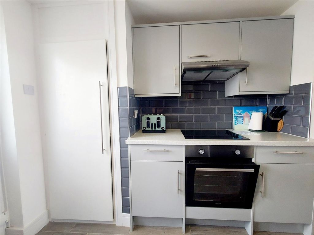 Additional image 8 of 2 bed flat to rentSt. Pirans Road, Atlantic Bay, Perranporth TR6