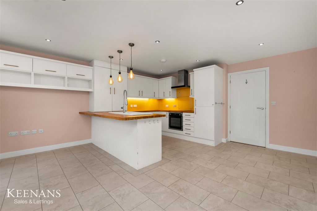 Property photo 3 of 27 3.Jpg