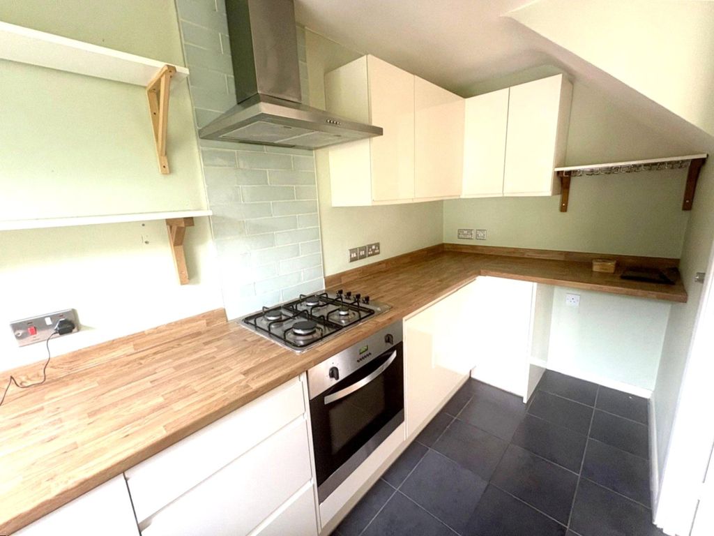 Property photo 3 of 9 Picture No. 27