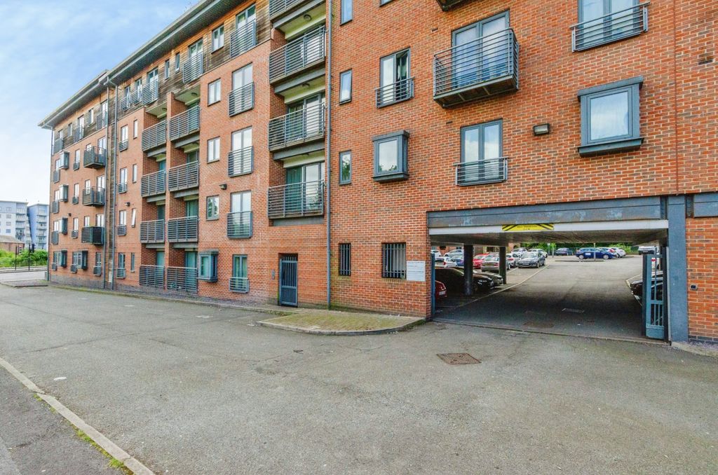 Property photo 1 of 15