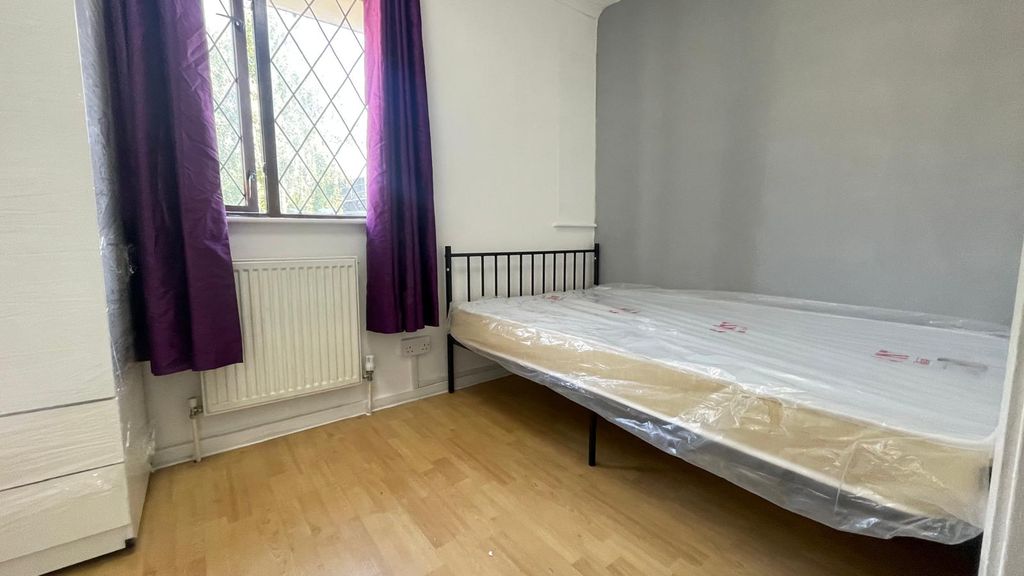 Property photo 2 of 8 Gallery