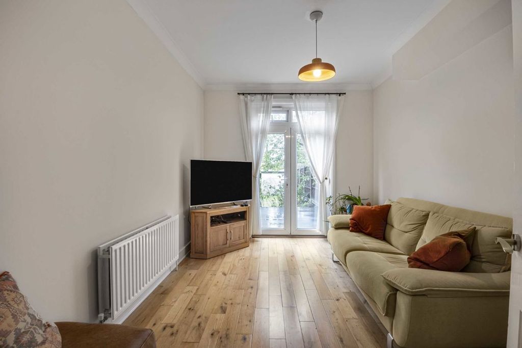 Property photo 2 of 7