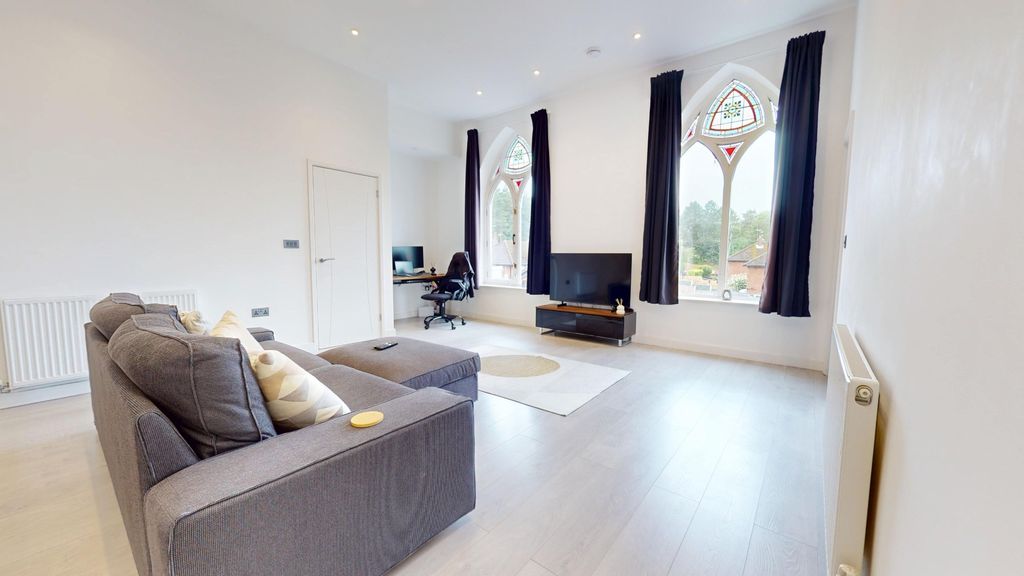 Property photo 3 of 46 4275124