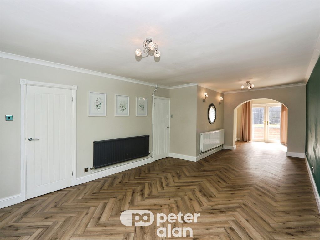 Property photo 3 of 29