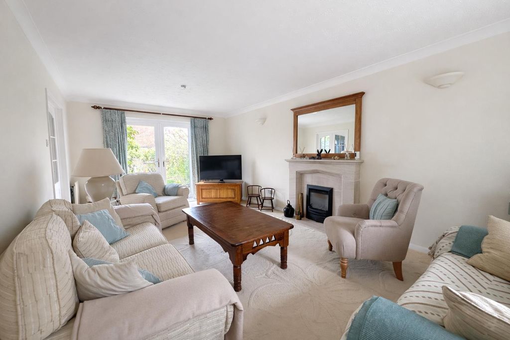 Property photo 3 of 20 Sitting Room.Png