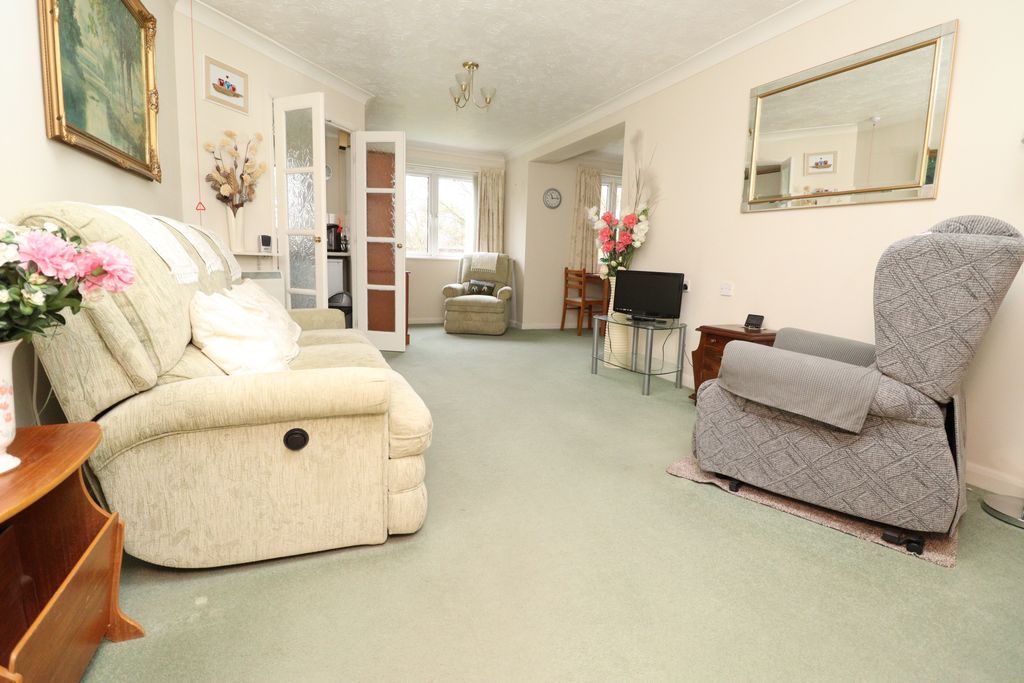 Property photo 3 of 9