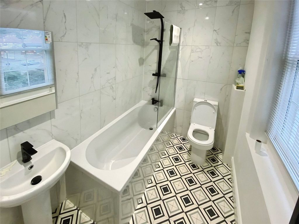 Property photo 3 of 6 Picture No. 20