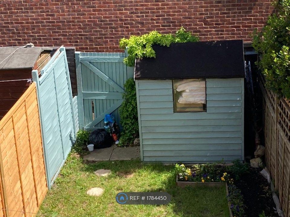 Property photo 2 of 11