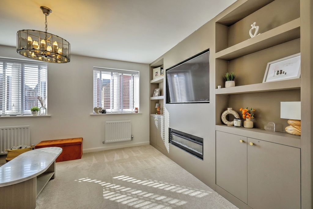 Property photo 3 of 20