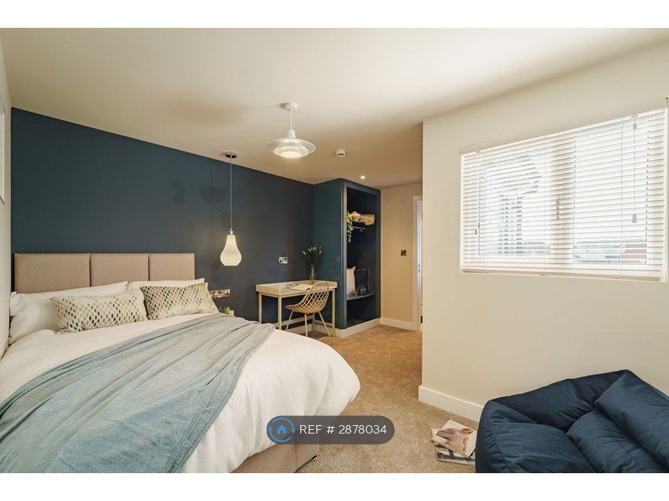 Property photo 3 of 35