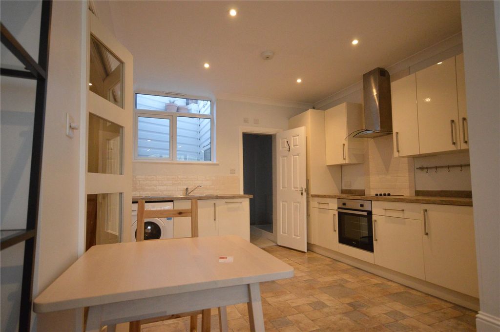 Property photo 3 of 7 Picture No. 09