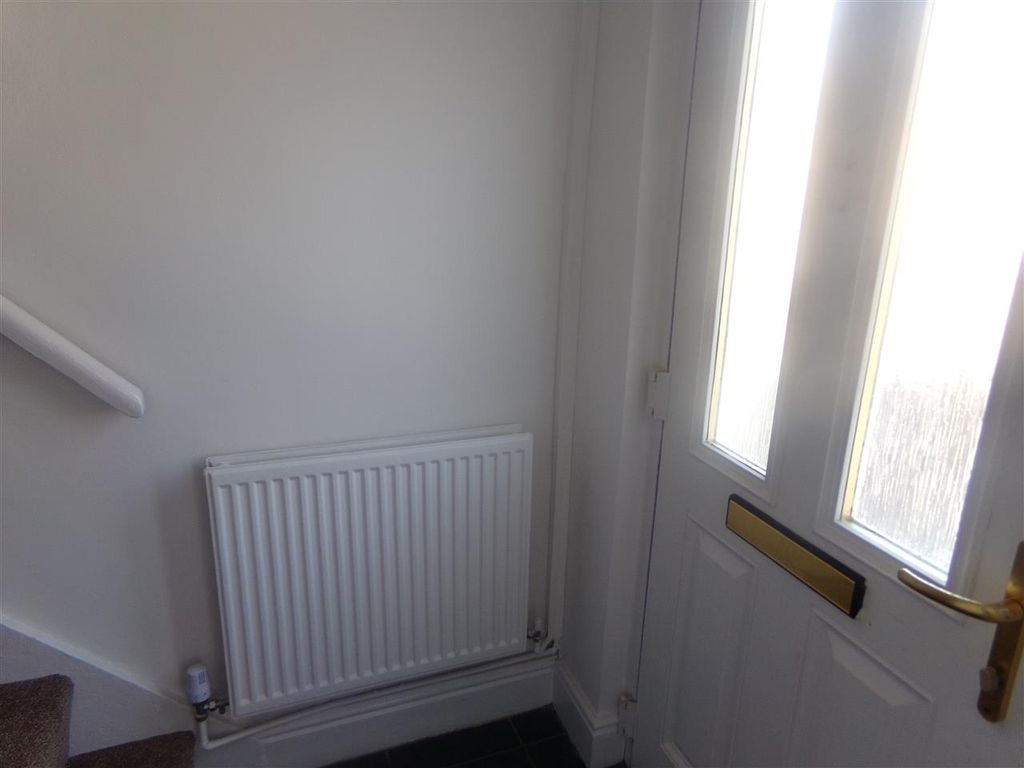 Property photo 2 of 15 Entrance Lobby