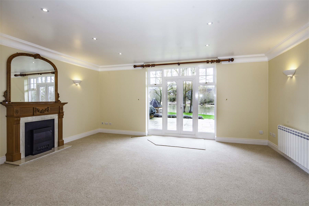 Property photo 2 of 24