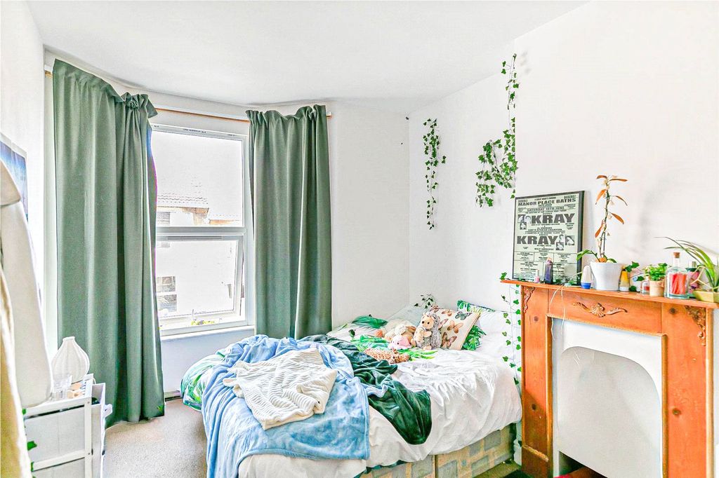 Property photo 1 of 11 Picture No. 32