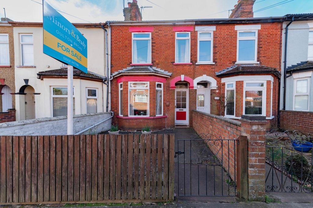 Property photo 1 of 18
