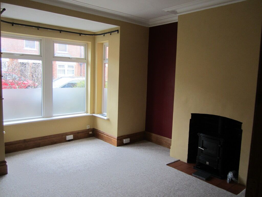 Property photo 2 of 11 Newton Street