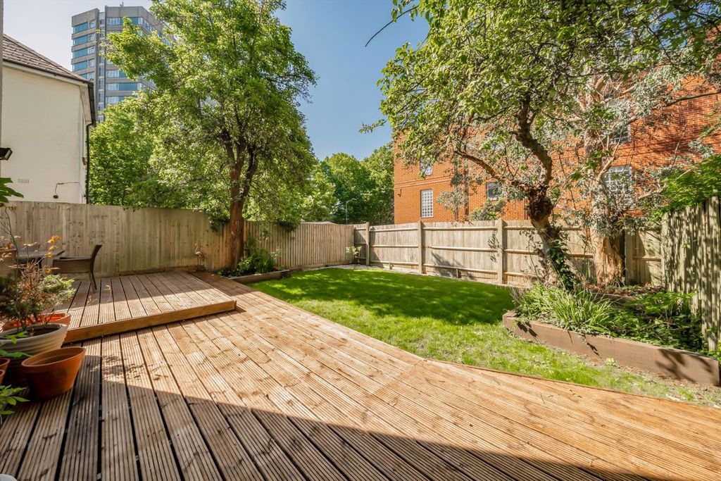 Property photo 3 of 10
