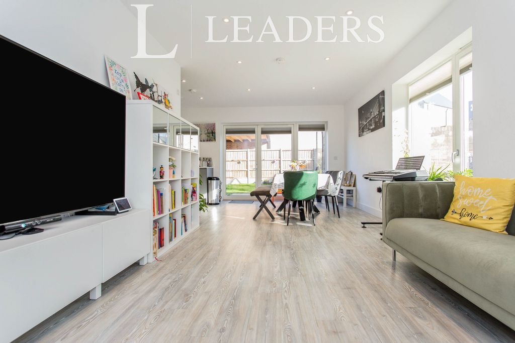 Property photo 3 of 14 109