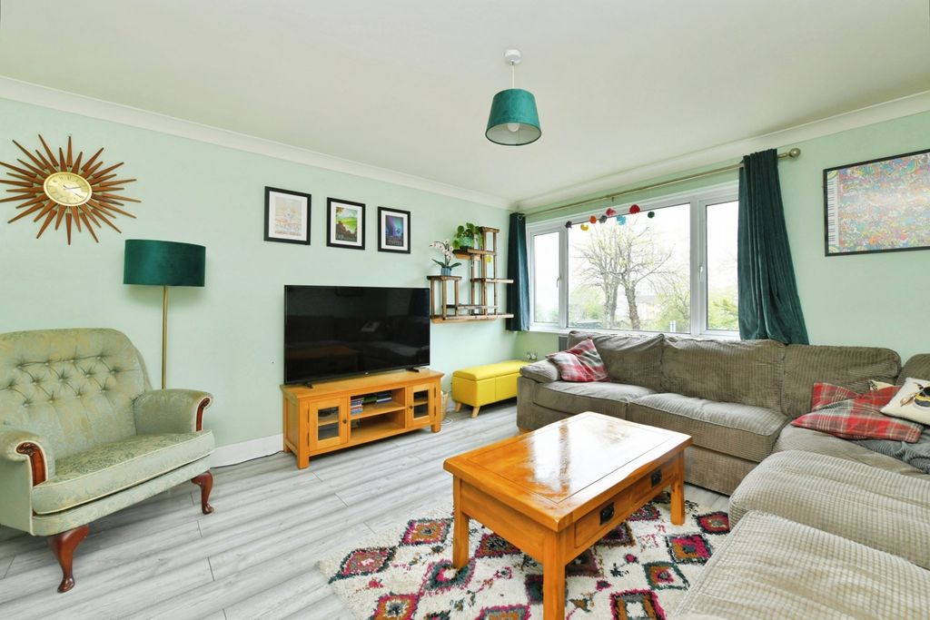 Property photo 3 of 13 Pbox-Img.Jpg