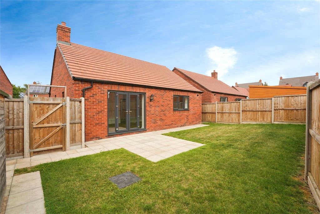 Property photo 2 of 15 Picture No. 17