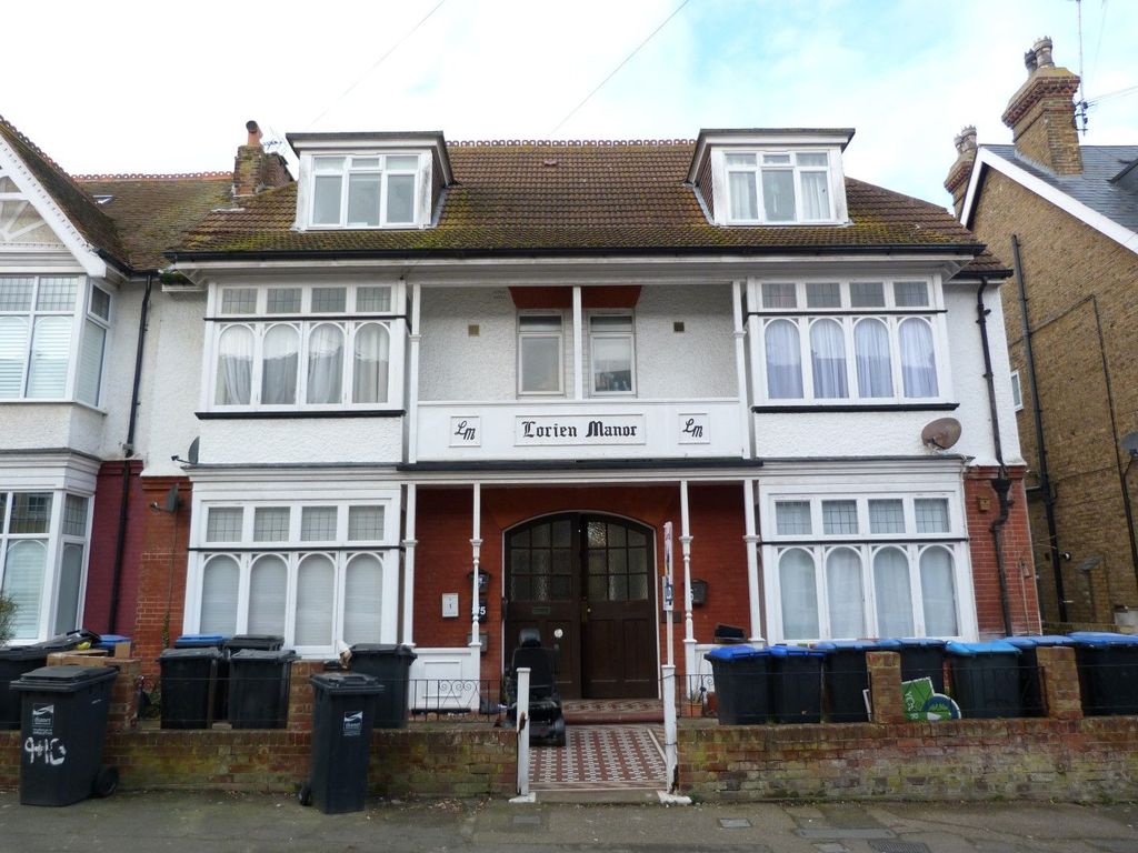 Property photo 1 of 7 Photograph 1