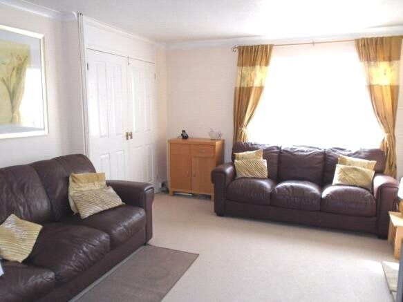 Property photo 3 of 6 Lounge