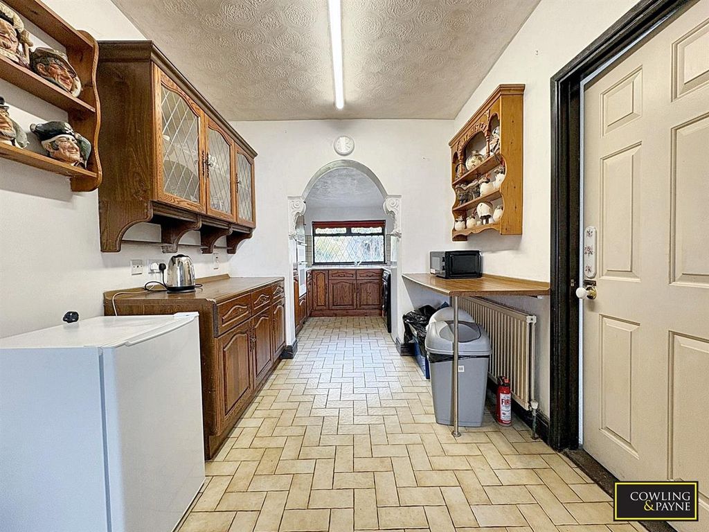 Property photo 3 of 19