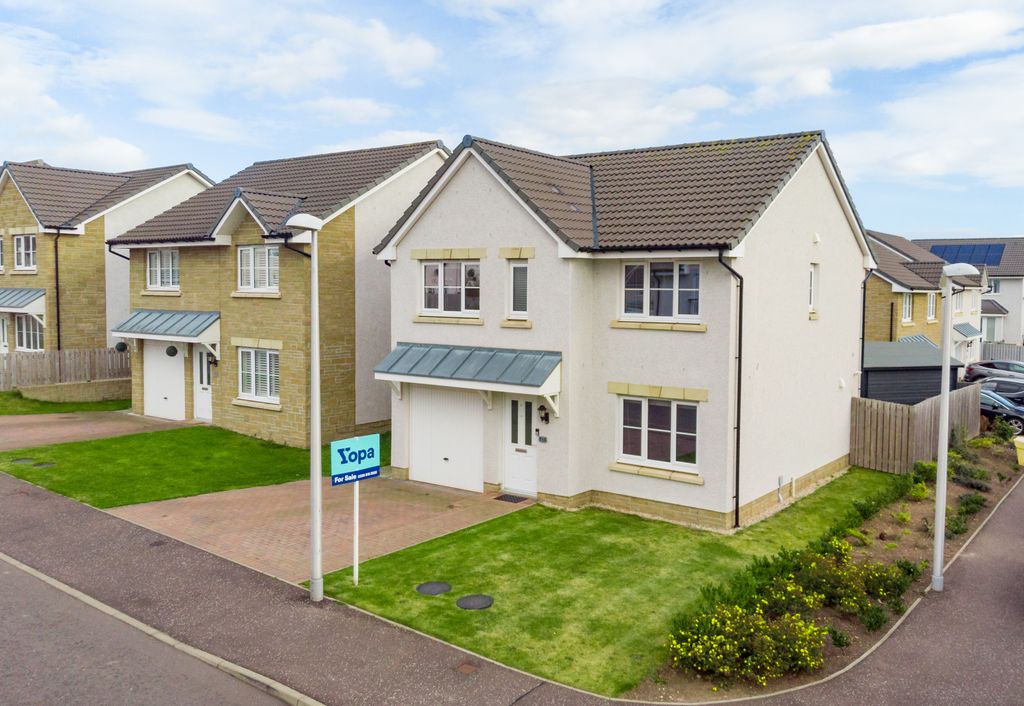 Property photo 1 of 32 Front Exterior