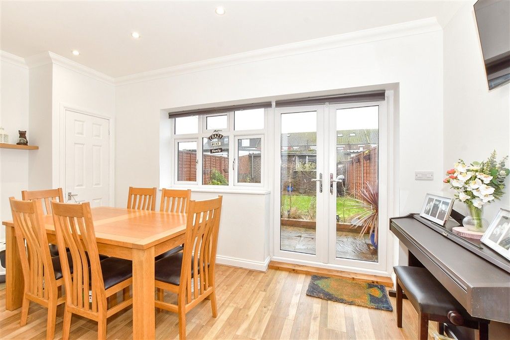 Property photo 3 of 13 Dining Area