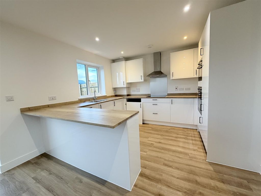 Property photo 2 of 9 Img_0041.Jpeg