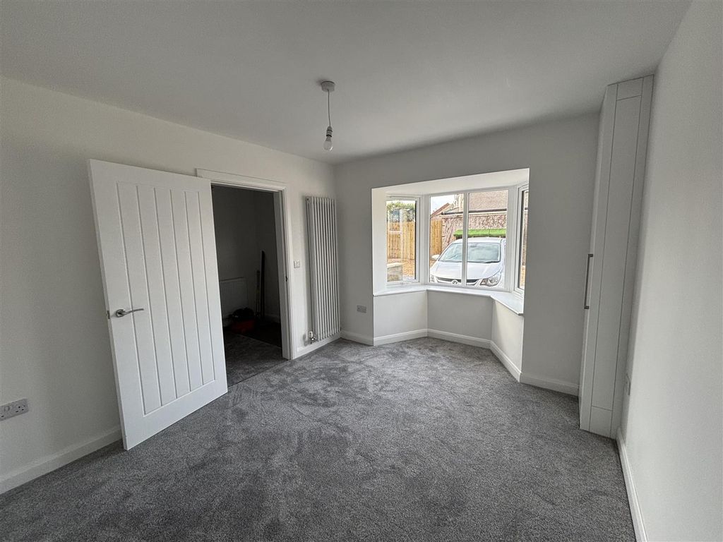 Property photo 2 of 15 Living Room