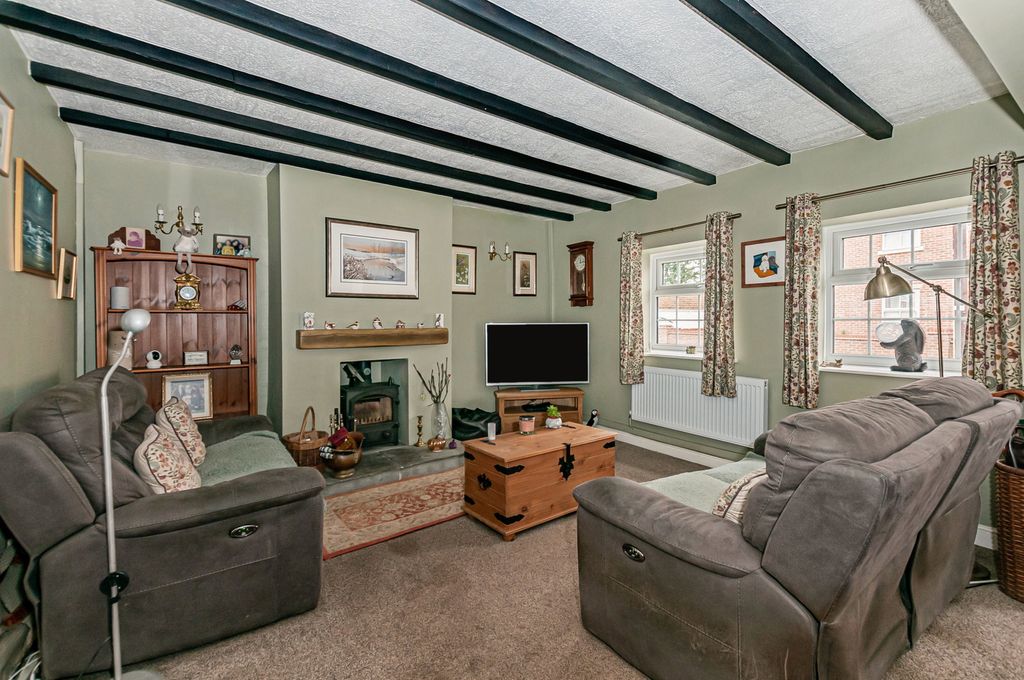 Property photo 3 of 19