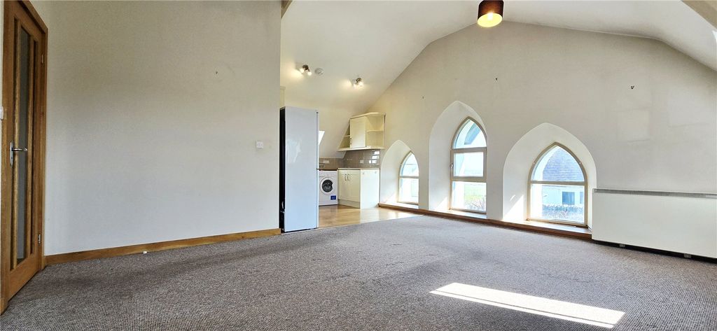 Property photo 2 of 21 Picture No. 39