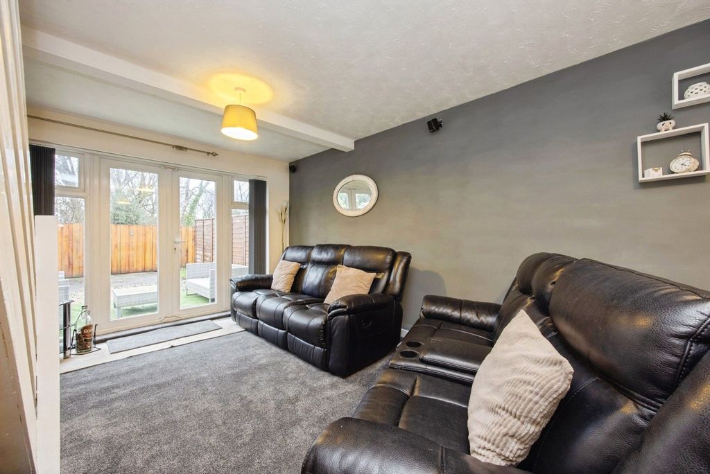 Property photo 3 of 12 Pbox-Img.Jpg