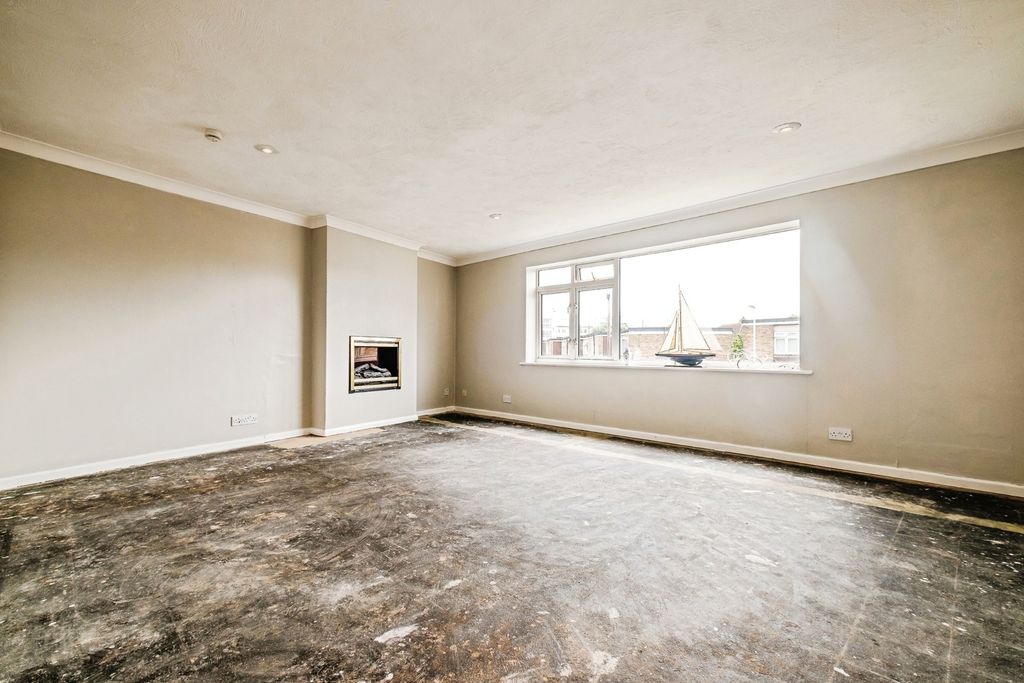 Property photo 2 of 11 Photo