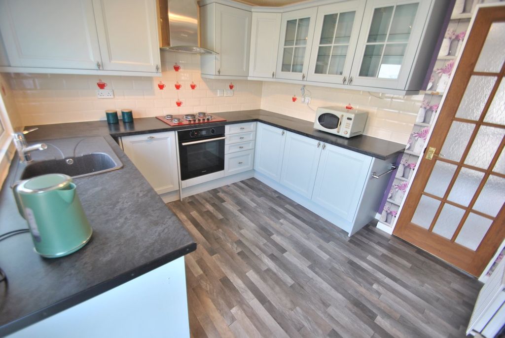 Property photo 3 of 22